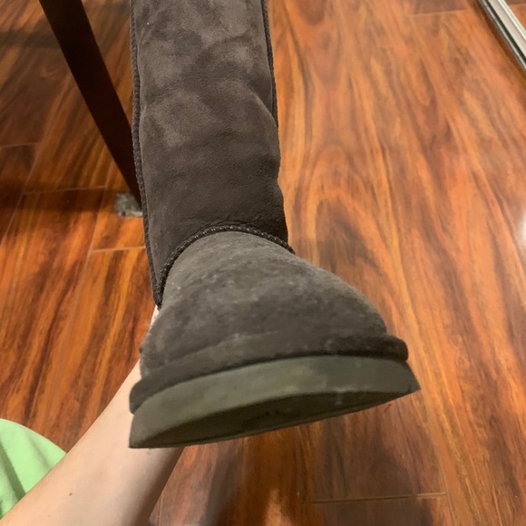 UGG boots!!! - Picture 2 of 5